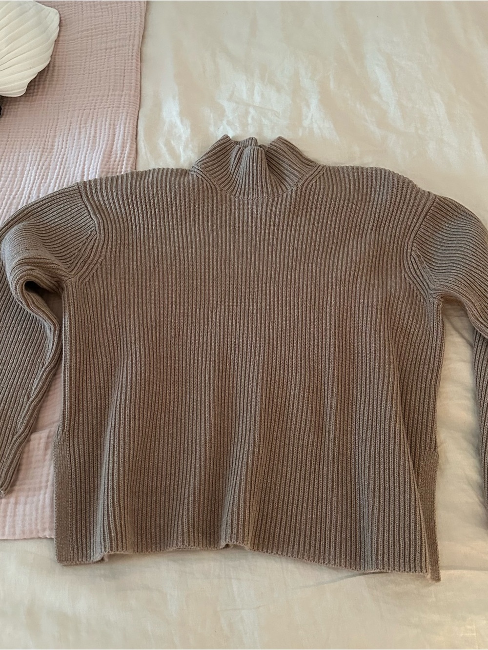 GAP Ribbed turtleneck sweater